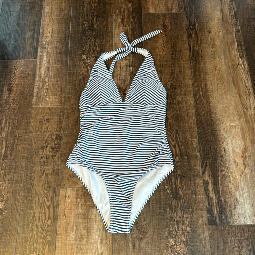 One piece bathing suit